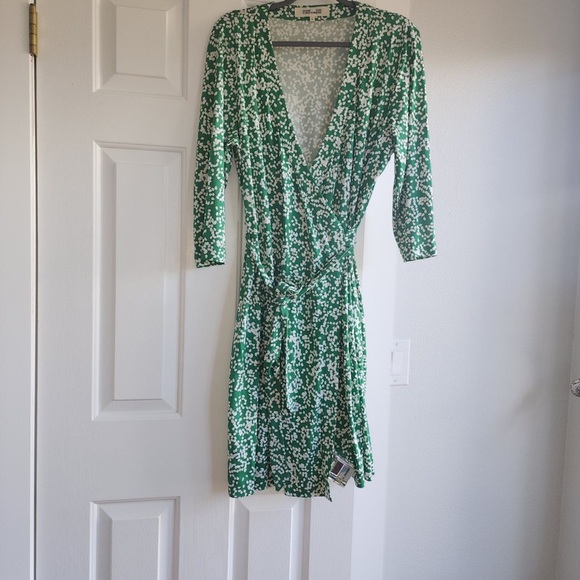 NWT NEW Diana Furstenberg green midi printed wrap dress size XL 100% silk - Picture 7 of 11